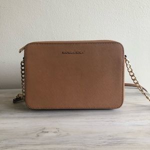 Michael Kors Jet Set Crossbody Purse